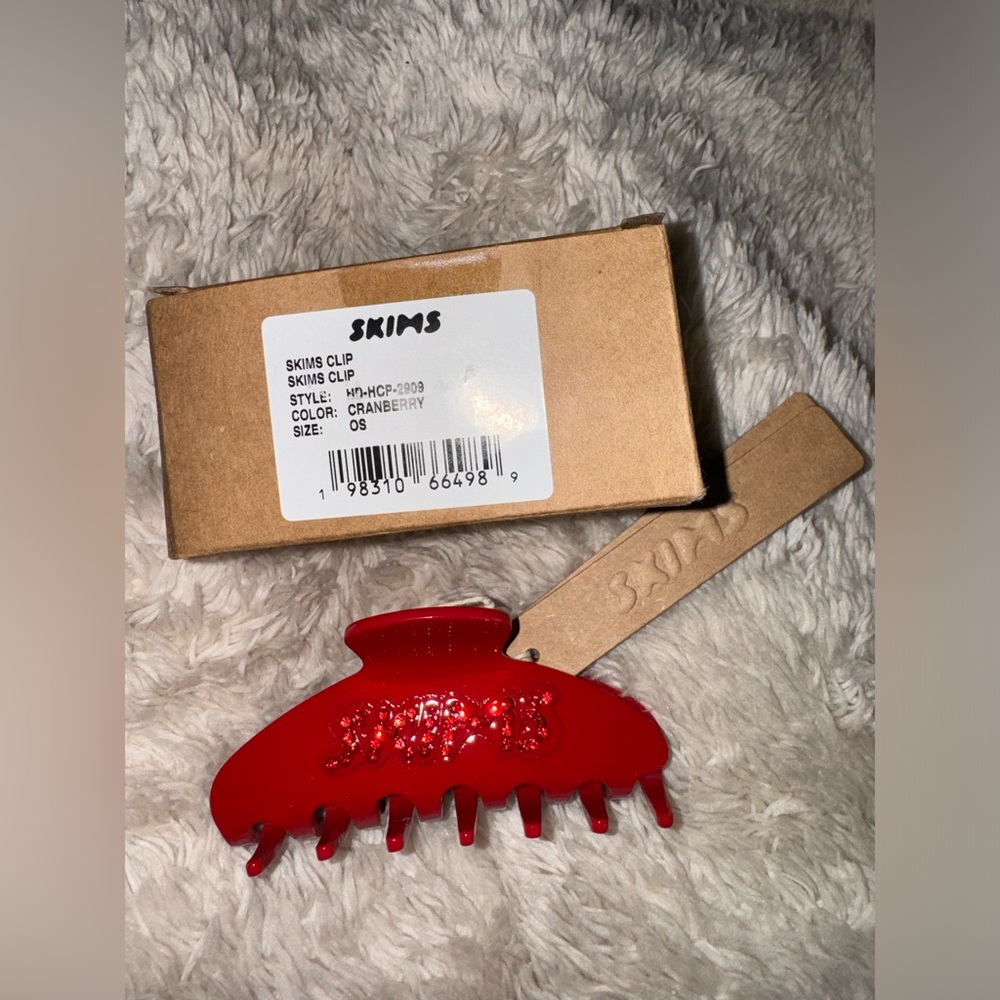 SOLD SKIMS Hair Claw Clip
